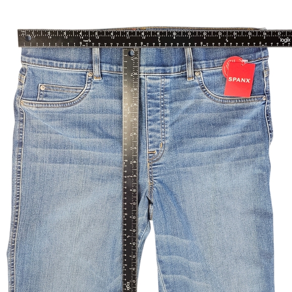 NWT SPANX Women's High Waist Straight Leg Pull-On Jeans - Picture 5 of 9